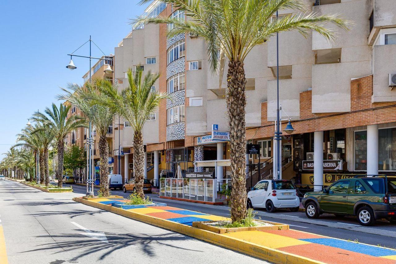 Studio Apartment Santana Habaneras - 18 At Beach With Garage, Pool And Lift Torrevieja Exterior foto